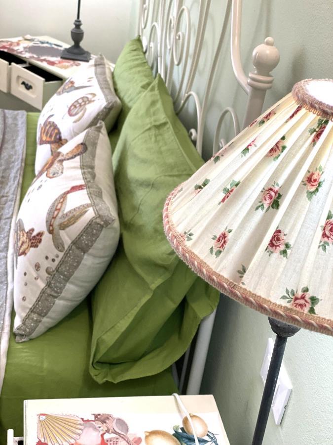 B&B Due Passi Dal Mare Cinquale Dış mekan fotoğraf