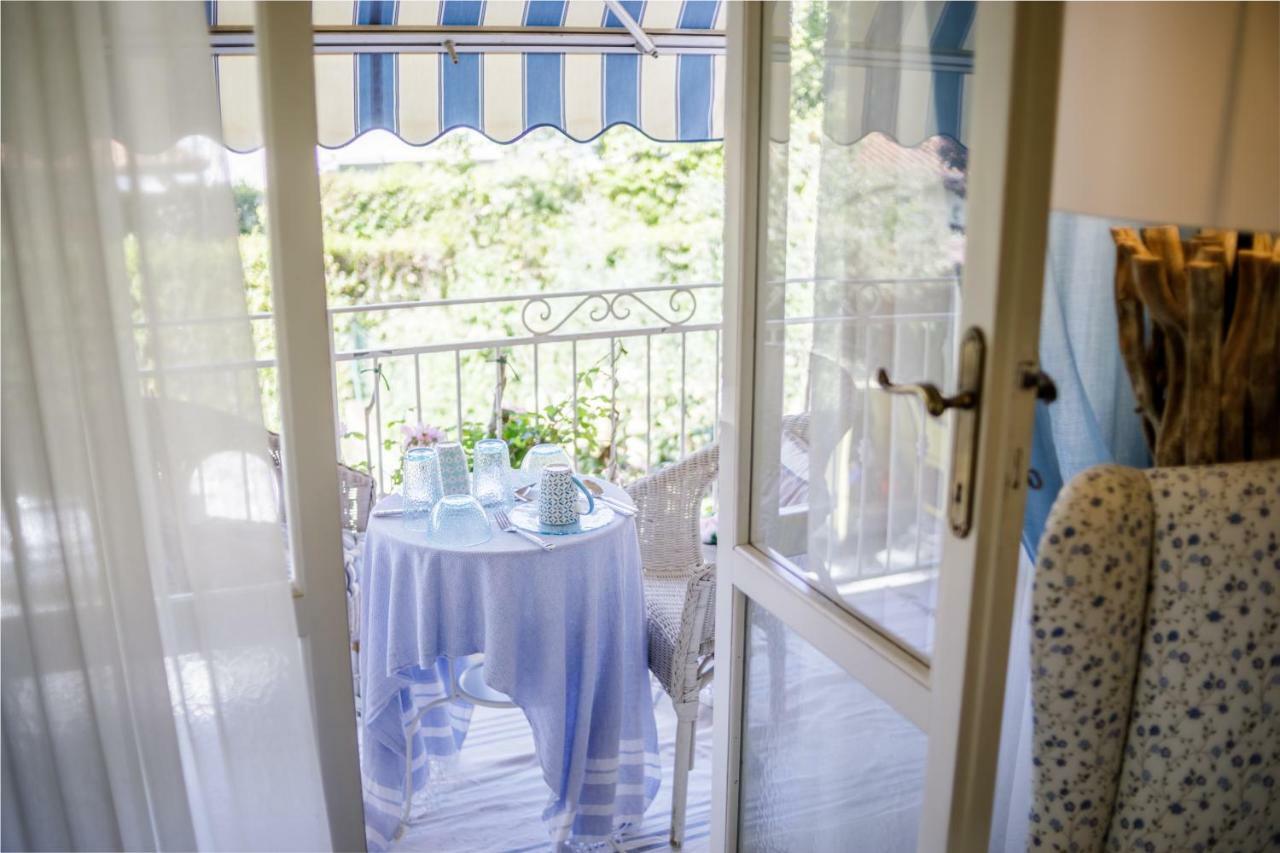 B&B Due Passi Dal Mare Cinquale Dış mekan fotoğraf