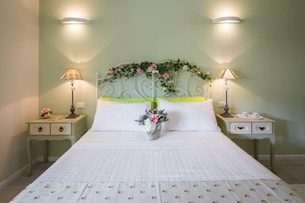 B&B Due Passi Dal Mare Cinquale Dış mekan fotoğraf